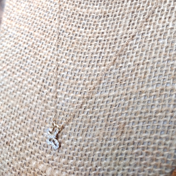 10k Solid Gold Necklace With Diamond And Gold Butterfly Pendant - Picture 8 of 10